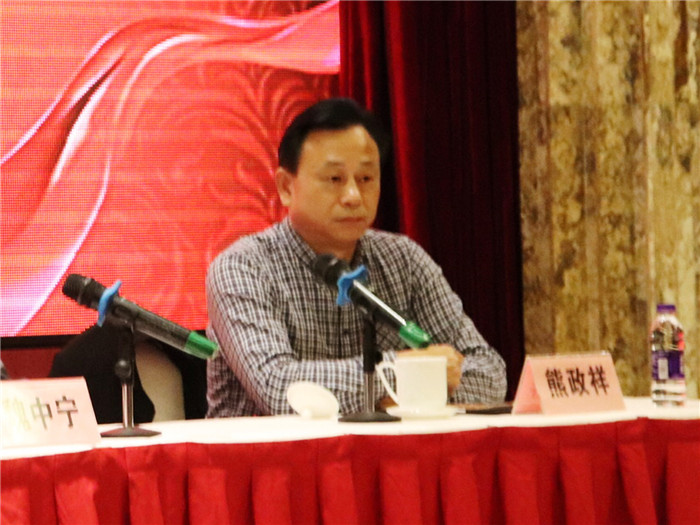 熊会长1.jpg
